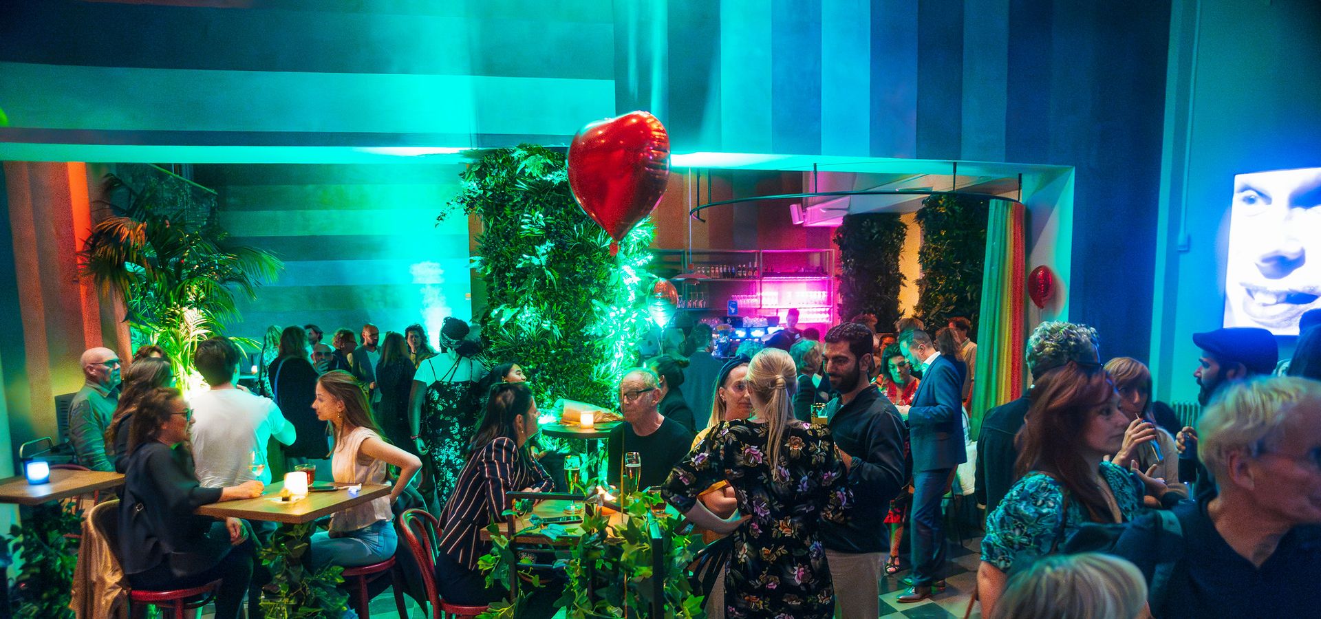 <h1>Een borrel waar inspiratie en sfeer samenkomen</h1>