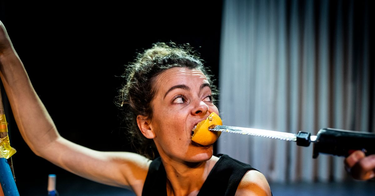 Grote Mensen(4+) — Compagnie Barberie in Het Nationale Theater, Den Haag
