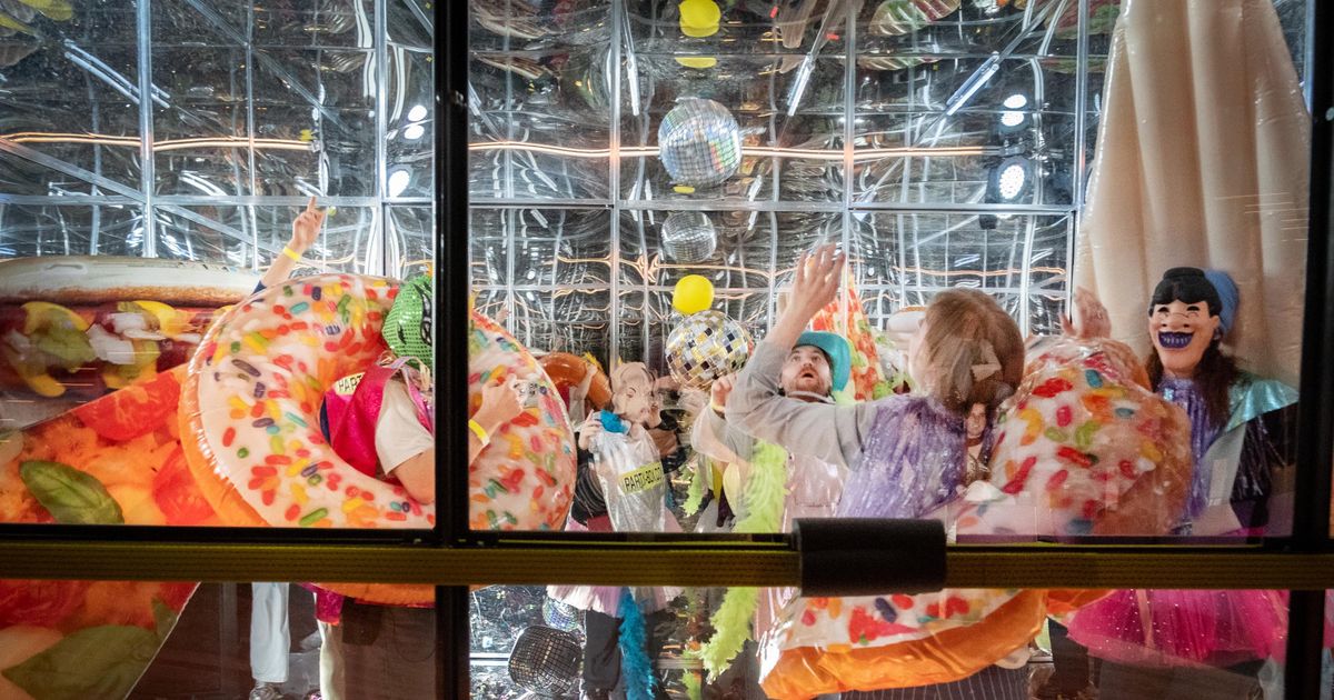 Best wel jammer als je hier niet bij bent (12+) — Theater Artemis | Theater Basel
